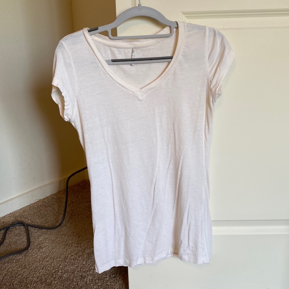 Off-White v neck